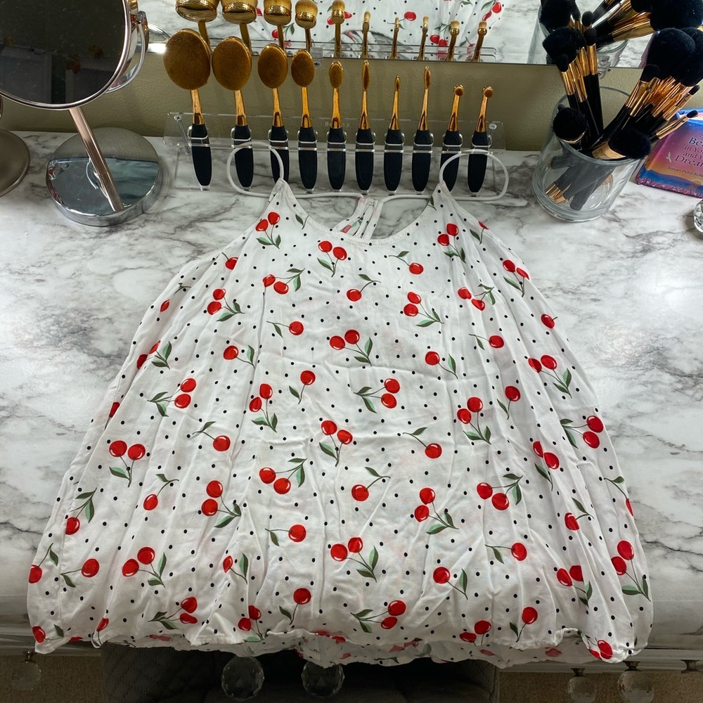 cherry flow top